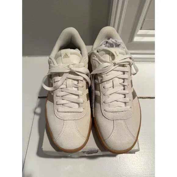 NWB Adidas VL Court 3.0 Womens Sneaker Cream Gold Low Top Size US 6.5 $75 [jb] - Picture 11 of 16